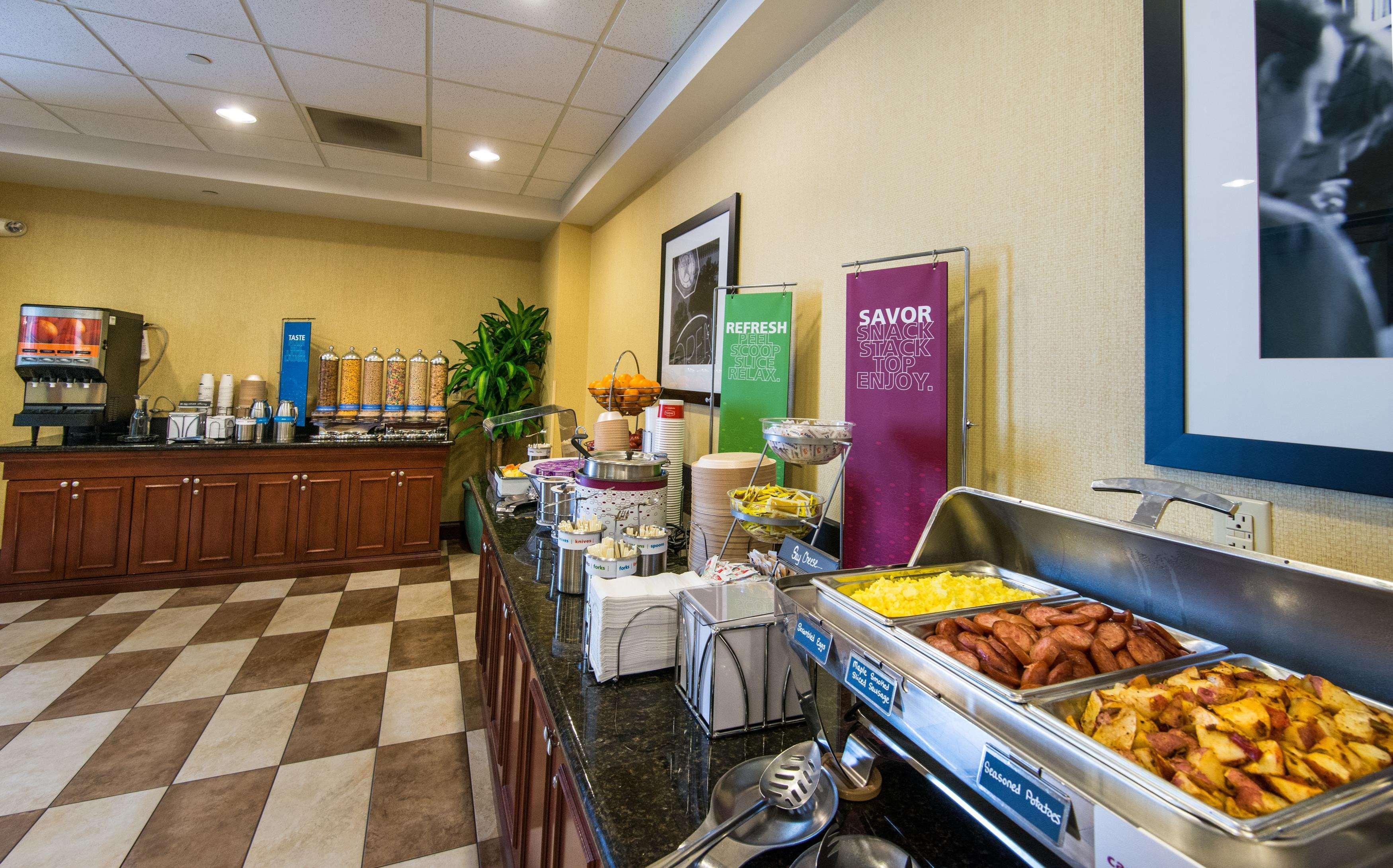 Hampton Inn & Suites Fort Myers-Colonial Boulevard Ngoại thất bức ảnh