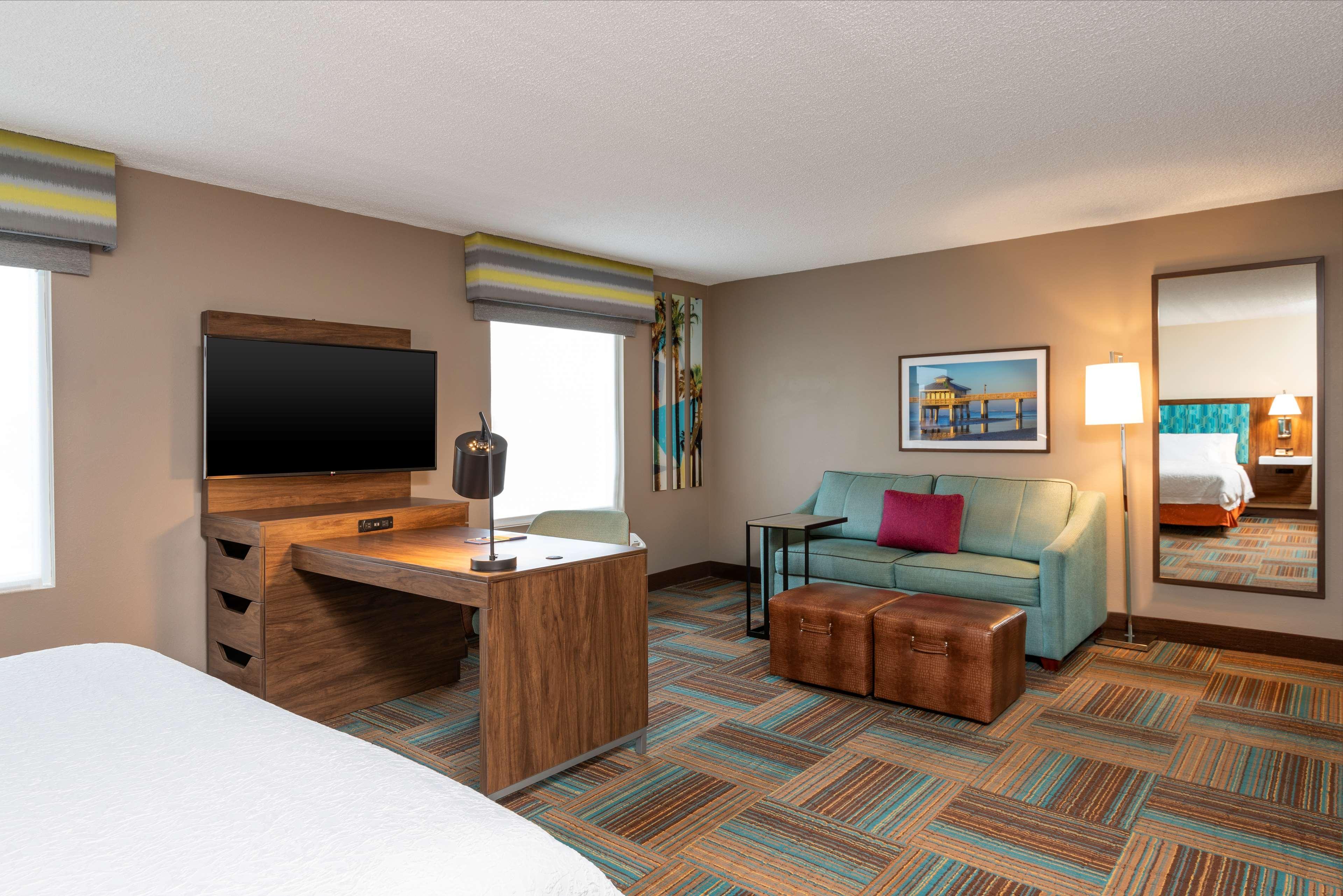 Hampton Inn & Suites Fort Myers-Colonial Boulevard Ngoại thất bức ảnh