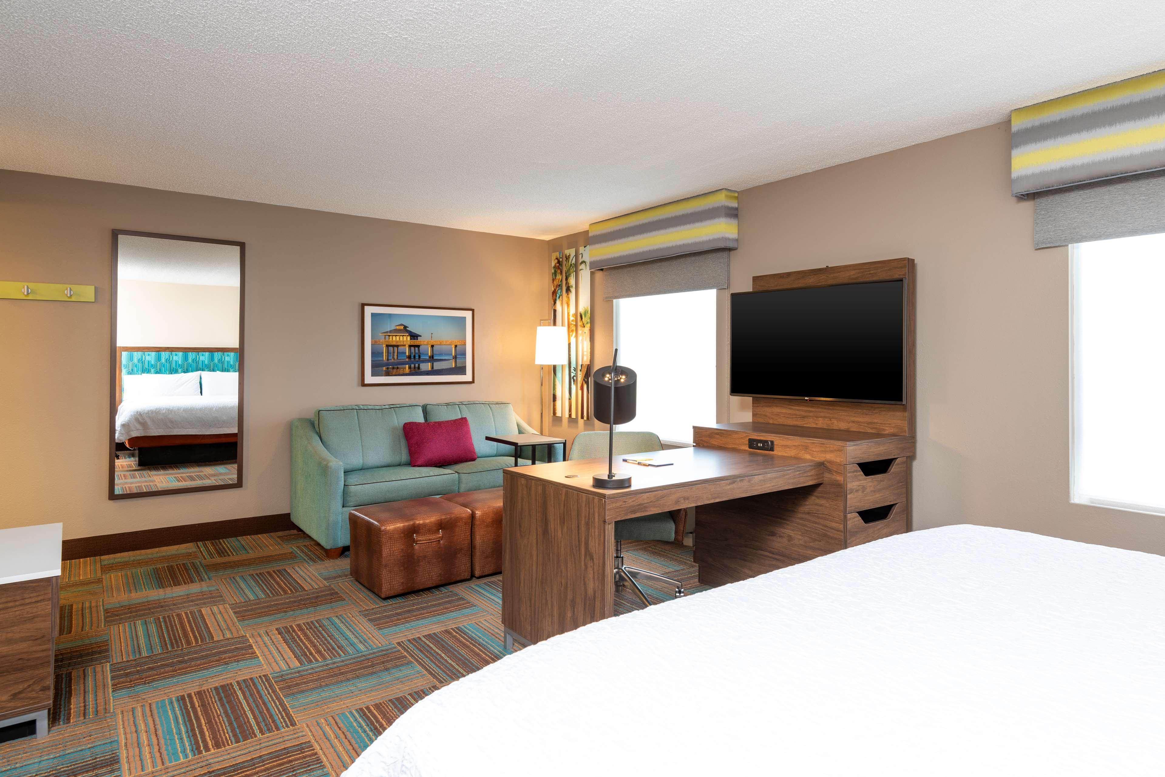 Hampton Inn & Suites Fort Myers-Colonial Boulevard Ngoại thất bức ảnh