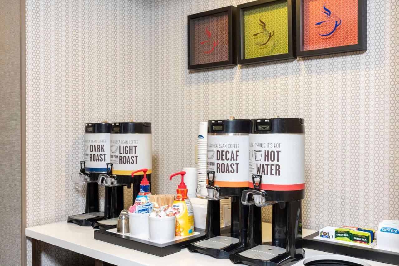 Hampton Inn & Suites Fort Myers-Colonial Boulevard Ngoại thất bức ảnh