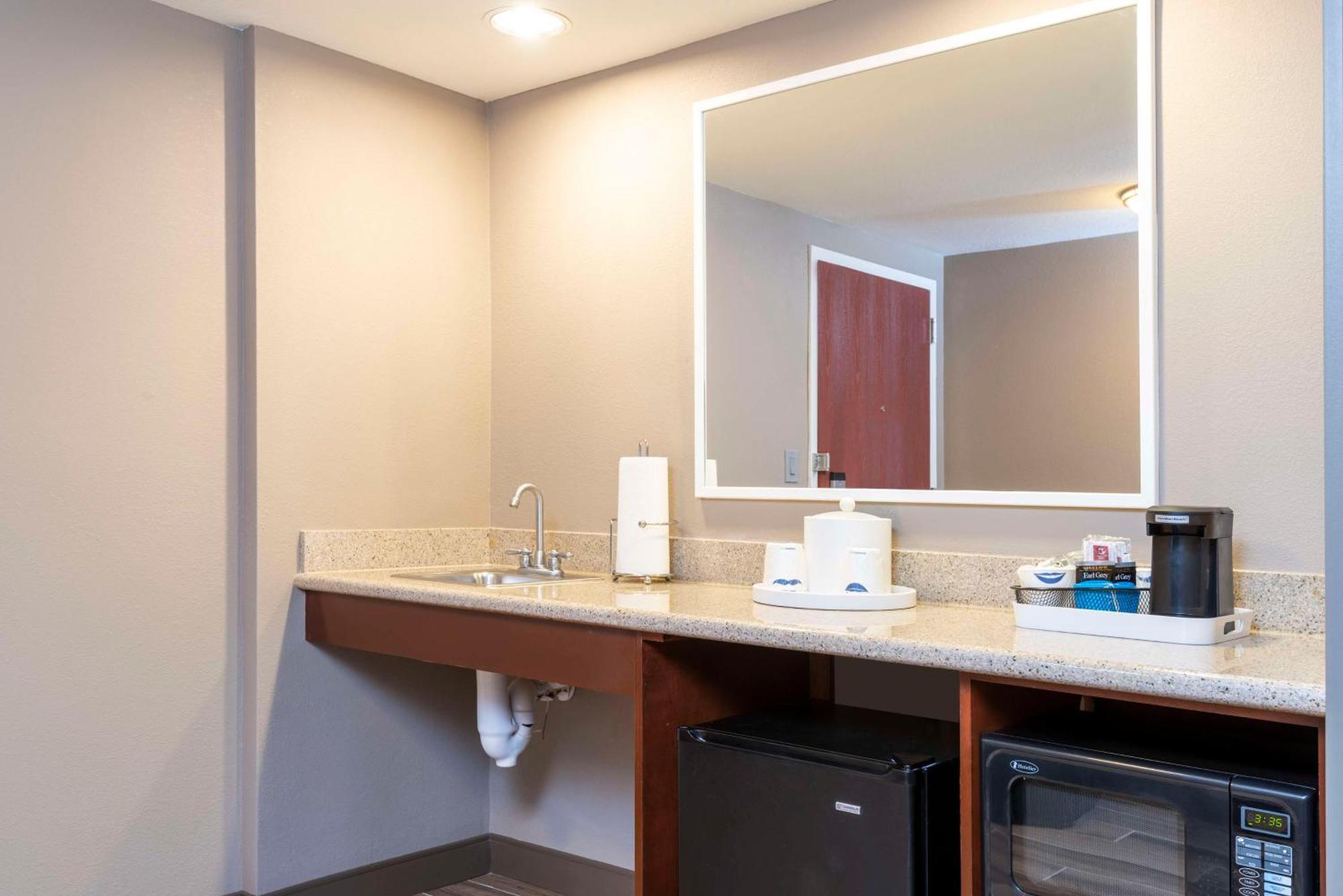 Hampton Inn & Suites Fort Myers-Colonial Boulevard Ngoại thất bức ảnh
